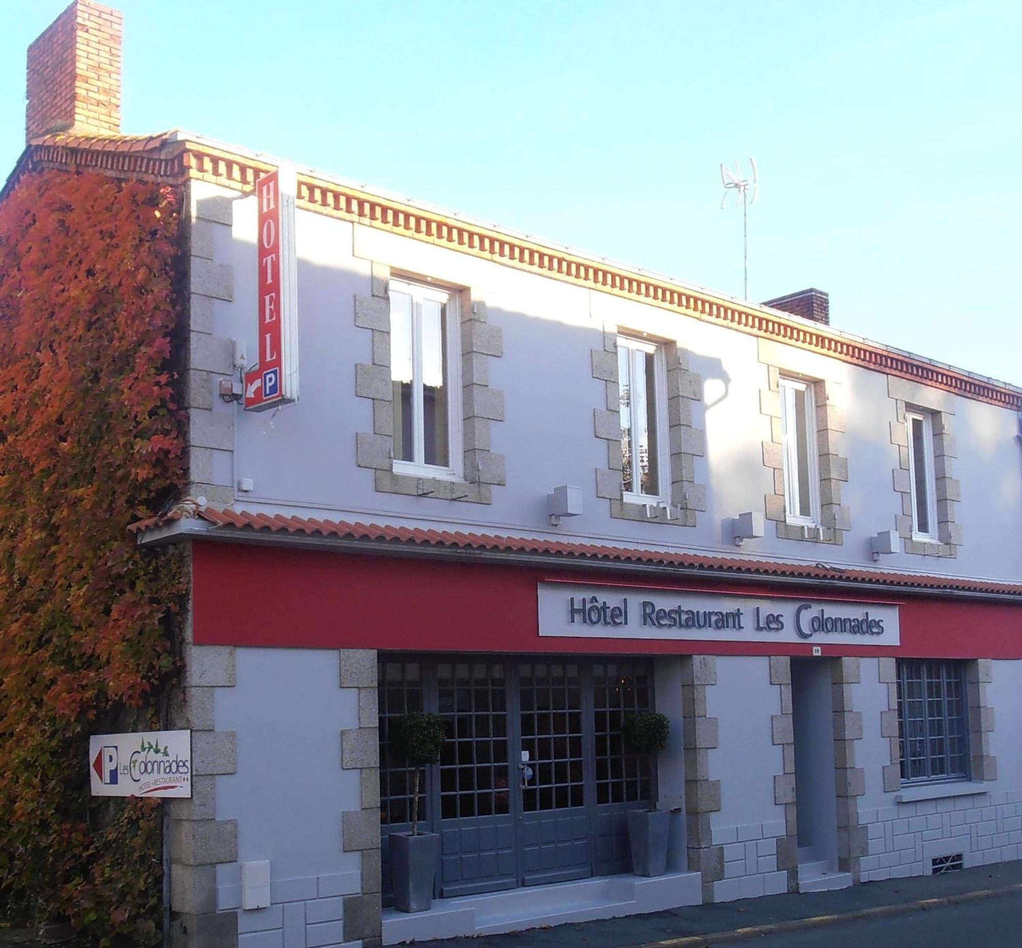 Hotel-Restaurant Les Colonnades Saint-Fulgent Luaran gambar